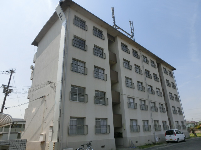 物件番号:1076744657 リフォーム済で買い物に便利な立地　南向きで日当り良好　お得なお家賃です　