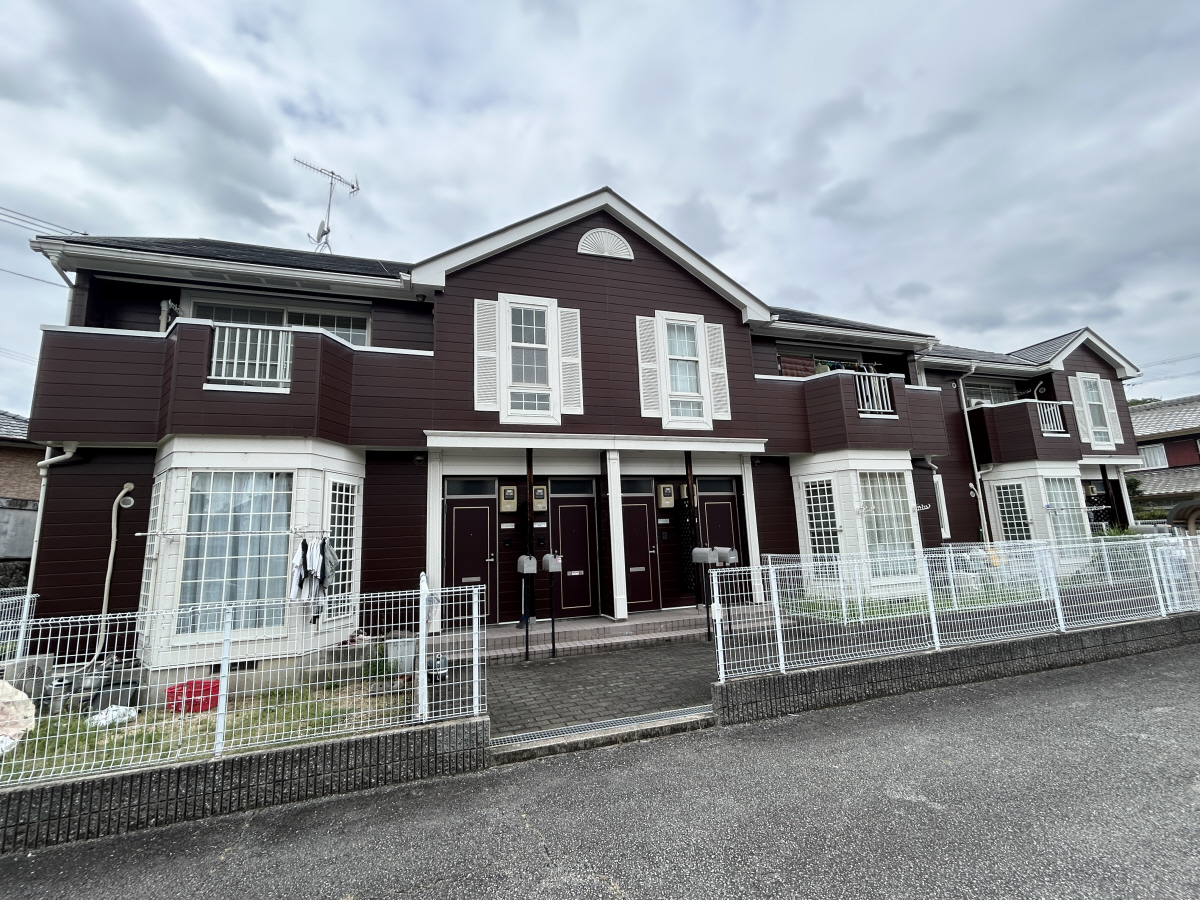 物件番号:1076738009 敷金・礼金0円キャンペーン 敷地内駐車場完備 角部屋で日当り良好です