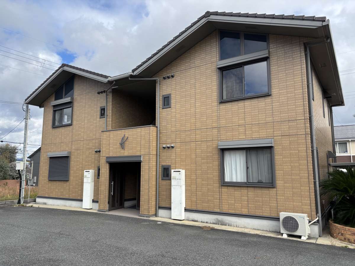 物件番号:1076744862 全戸角部屋で日当たり良好　P1台込みの賃料　インター近くで交通便利です