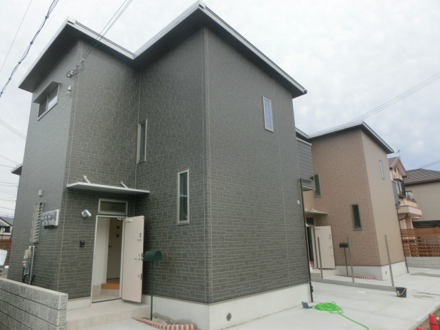 物件番号:1076720055 築浅戸建賃貸住宅　駐車場二台込み　ペット可　収納多数あり