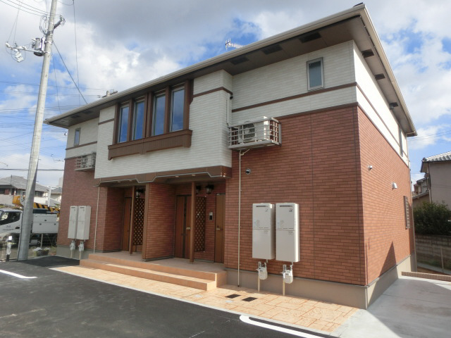 物件番号:1076737449 大手ハウスメーカ施工の築浅ハイツ　設備充実　経済的な都市ガス物件です　