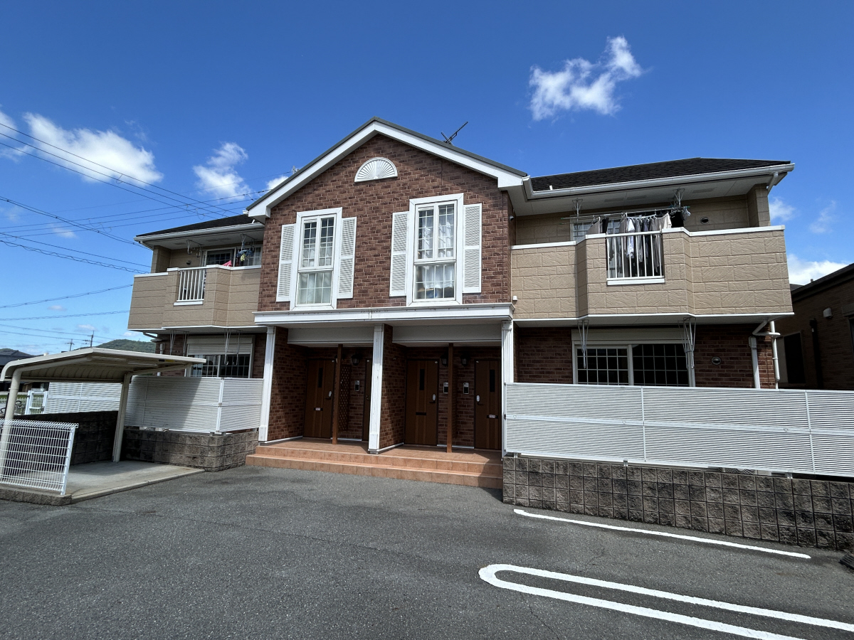 物件番号:1076722238 大手ハウスメーカー施工のハイツ 敷地内駐車場完備 設備充実 角部屋