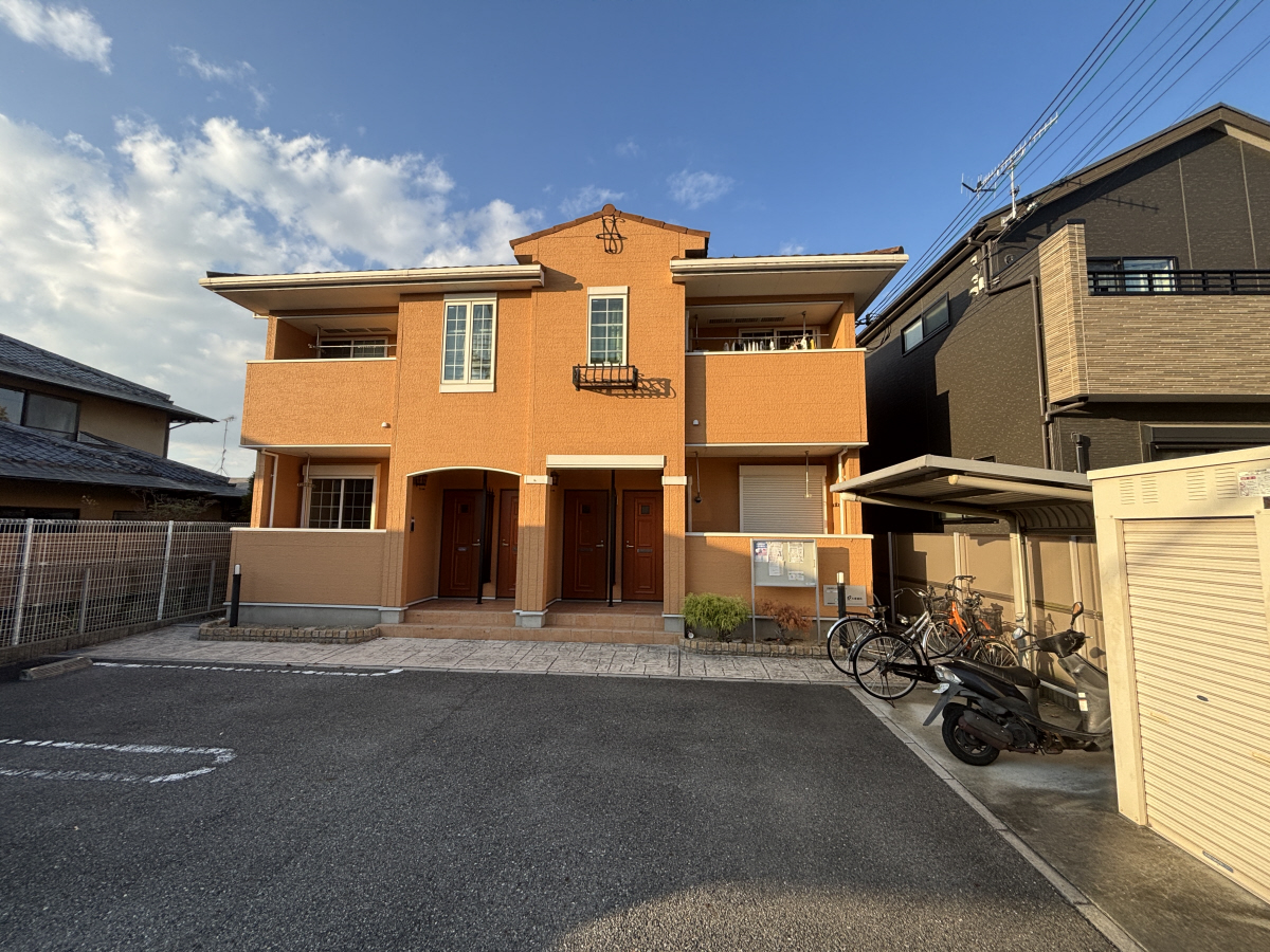 物件番号:1076721957 小野駅徒歩12分 敷地内駐車場完備 周辺にスーパー・ドラッグストアがあり生活便利