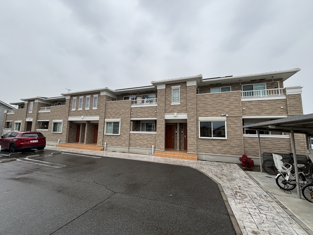 物件番号:1076745748 大手ハウスメーカー施工の築浅ハイツ エアコン2台付き 閑静な住宅地です