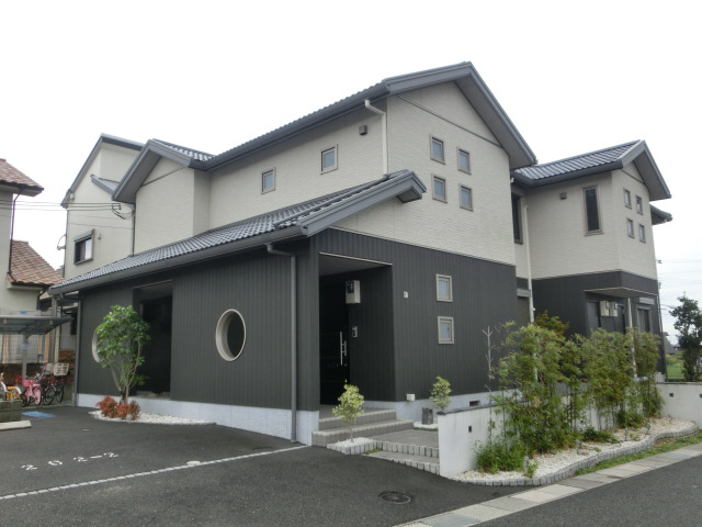 物件番号:1076722077 大手ハウスメーカー施工の築浅オール電化ハイツ　駐車場２台込の賃料です