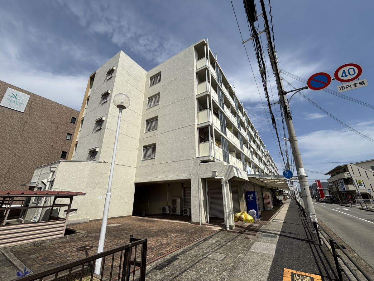 物件番号:1076722108 人気の分譲マンション　リノベーション済み　最上階で明石海峡大橋が眺めます