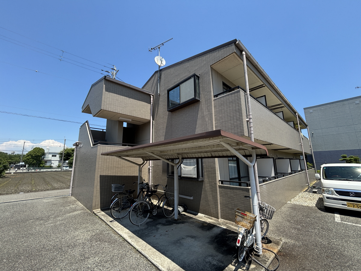 物件番号:1076722110 敷金0円キャンペーン ゆとりの1DKで使いやすい間取り 生活便利な立地です