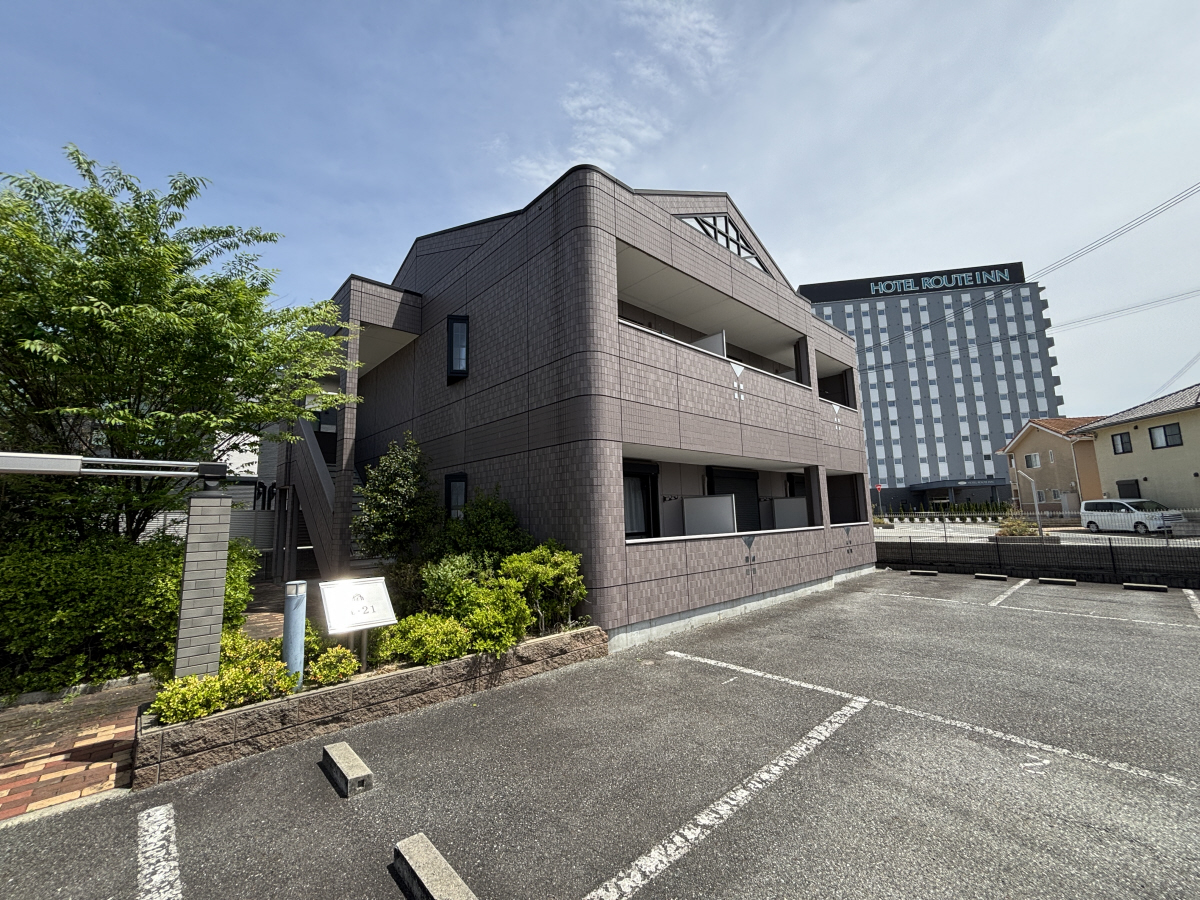 物件番号:1076722754 大手ハウスメーカー施工物件　閑静な住宅街　2台目P（3,300円）有ります