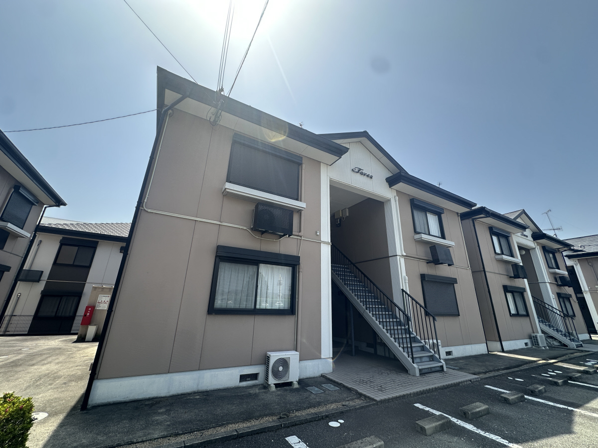 物件番号:1076728890 全戸角部屋で日当り良好　駐車場１台込の賃料　2台目駐車場（3,300円）