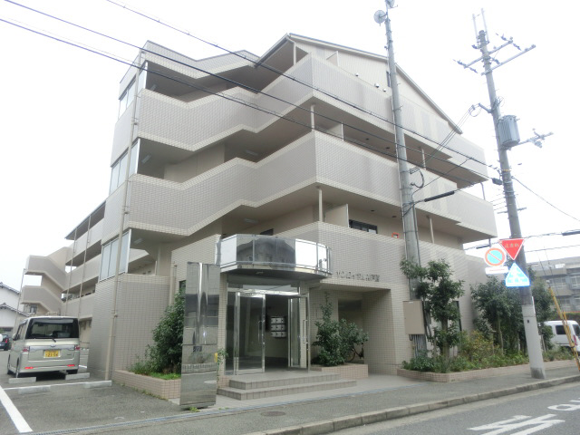 物件番号:1076723808 経済的な都市ガス　敷地内駐車場完備　最上階の４階部分のお部屋です