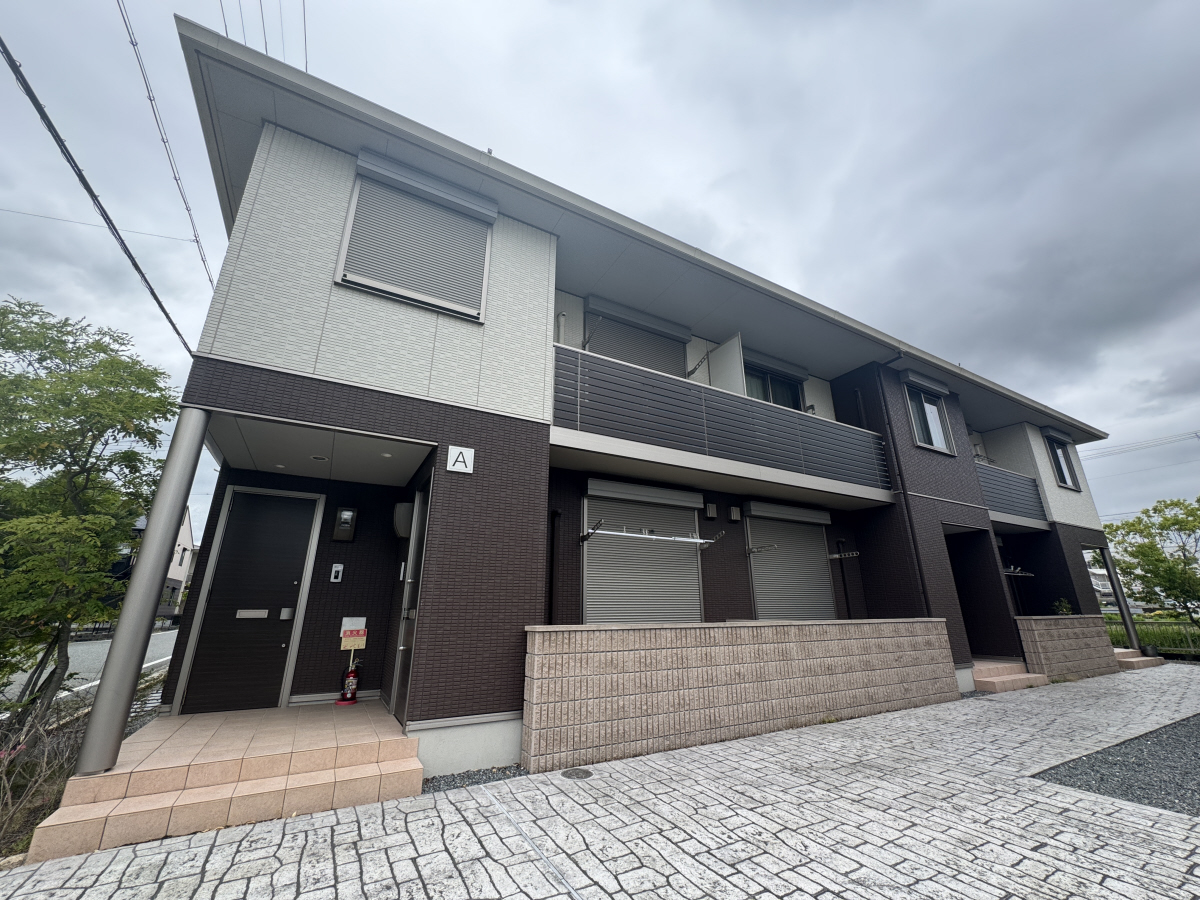 物件番号:1076724353 オール電化で経済的 住宅設備が充実 駐車場1台込でのお家賃です