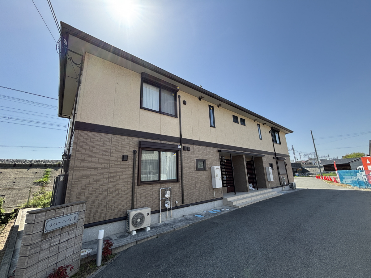 物件番号:1076724988 全室角部屋で日当り良好 インターネット無料 敷地内駐車場完備 角部屋