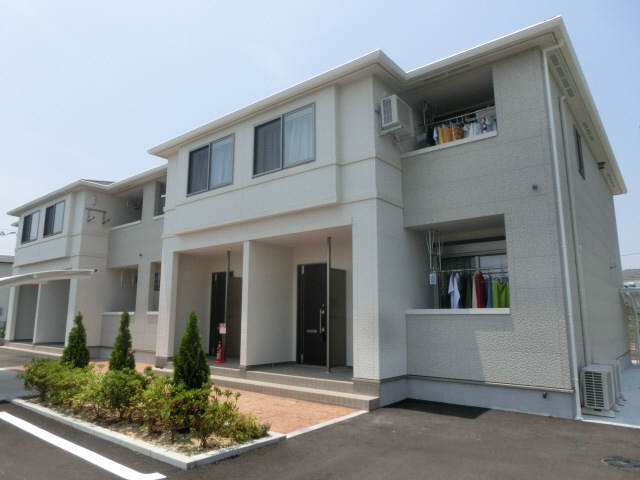物件番号:1076726467 JR土山駅も徒歩圏内　生活便利な立地　設備充実の築浅ハイツです