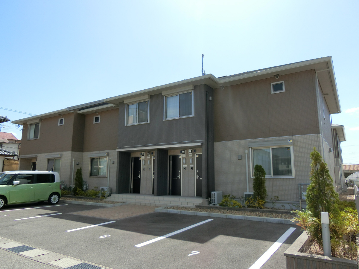 物件番号:1076726502 大手ハウスメーカー施工の築浅ハイツ　設備充実　角部屋で日当たり良好