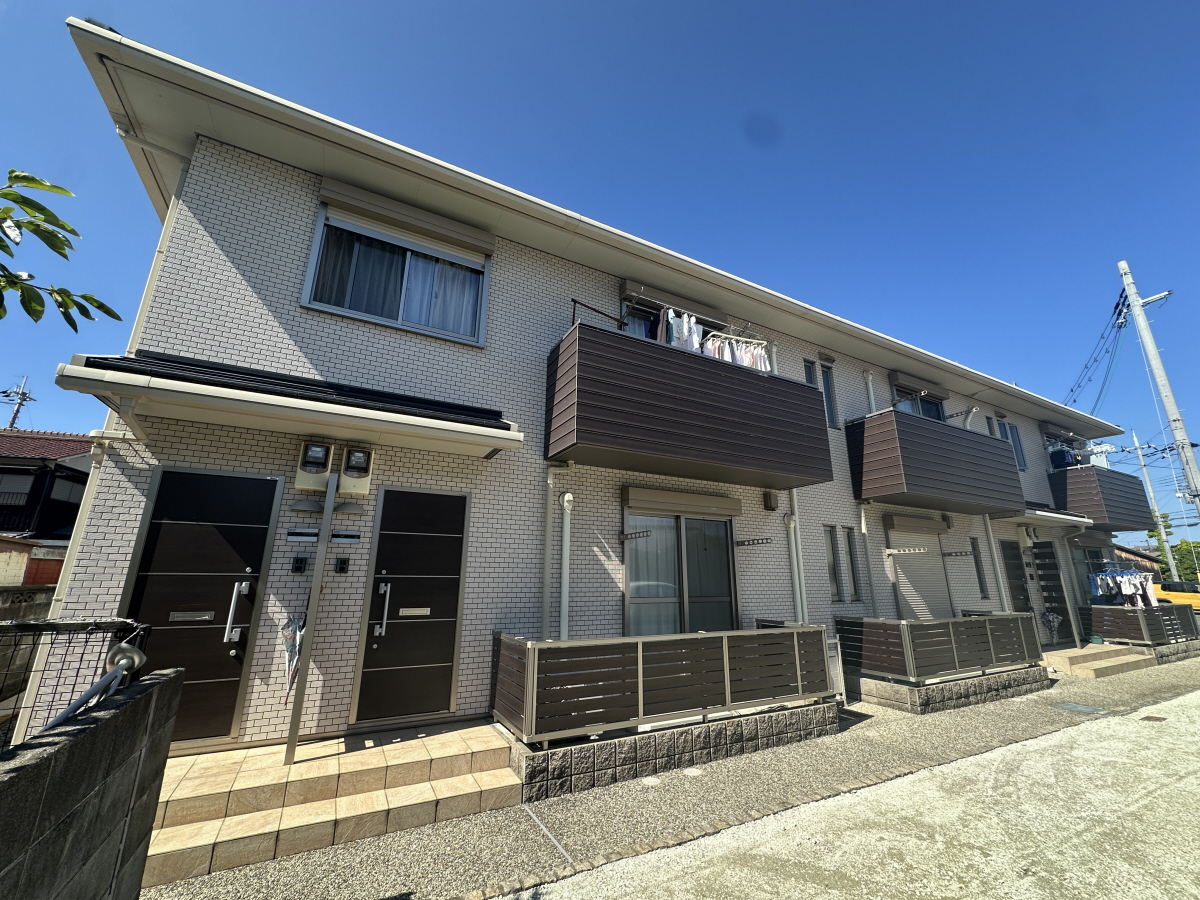 物件番号:1076727517 ペット（猫も）2匹までOKの築浅ハイツ　設備充実　駐車場１台込みの賃料