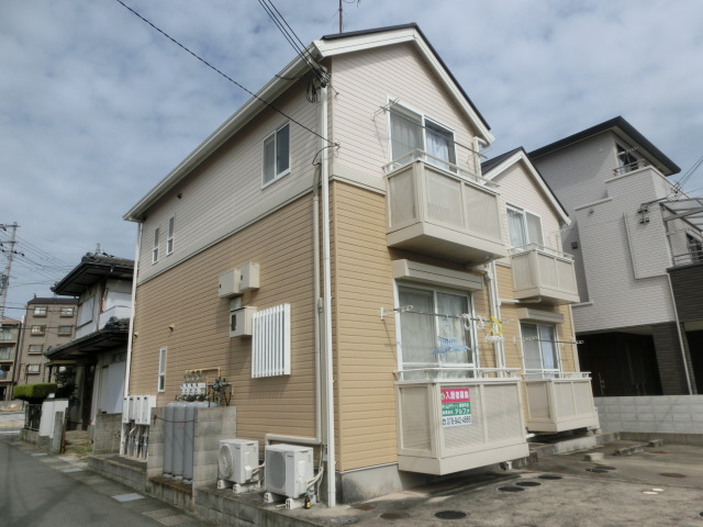 物件番号:1076743182 JR土山駅まで徒歩3分　家電付き　全戸角部屋で日当り良好です