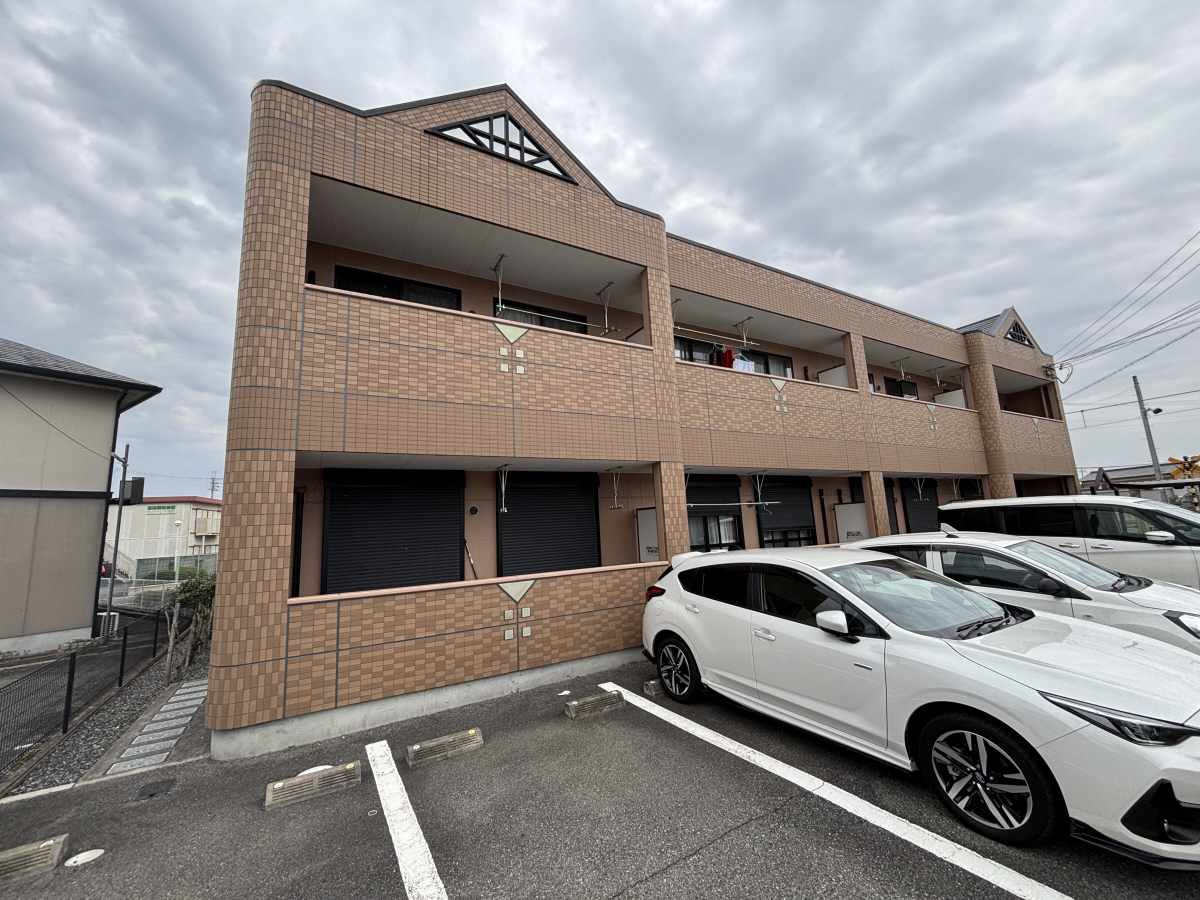 物件番号:1076728362 大手ハウスメーカー施工のハイツ　設備も充実　滝野駅まで徒歩10分です　