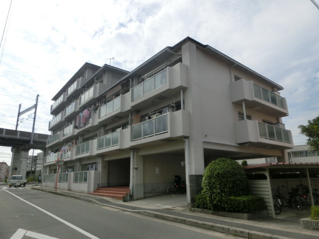 物件番号:1076728390 西明石駅まで徒歩圏内の分譲賃貸マンション トランクルーム付きです