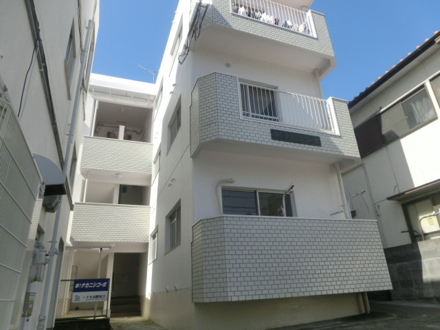 物件番号:1076745742 リノベーション物件　近隣駐車場確保（11,000円）　角部屋で日当り良好です