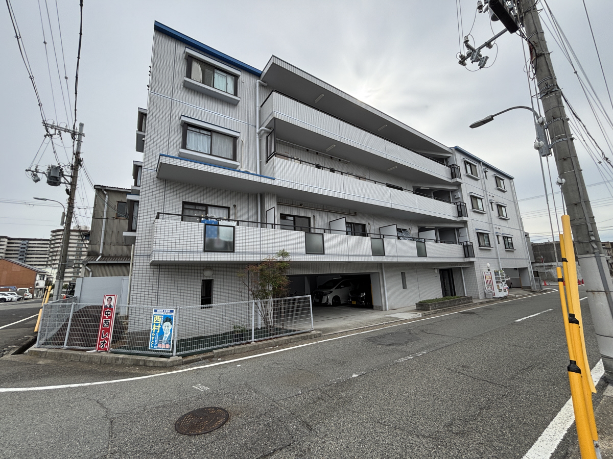 物件番号:1076702523 JR明石駅徒歩圏内 経済的な都市ガスです 外観タイル張り、エレベーター付いてます