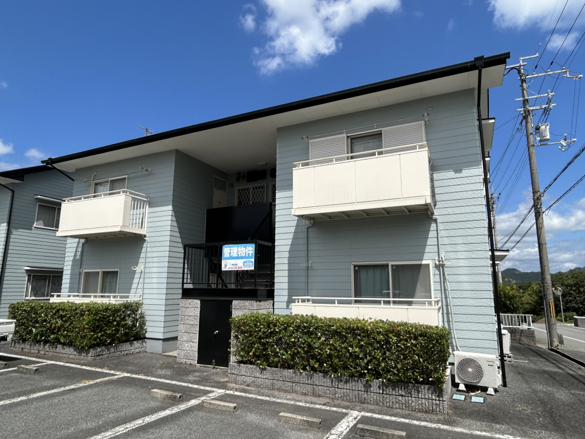 物件番号:1076736241 角部屋で日当り良好　収納も多いので荷物多い方にオススメの物件です