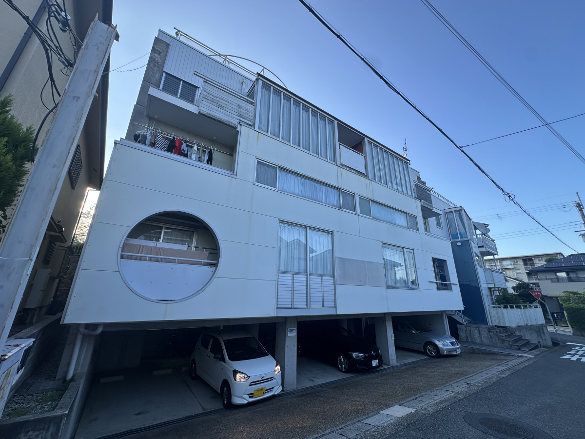 物件番号:1076729907 敷金・礼金０円キャンペーン　人気のデザイナーズマンション　日当り良好
