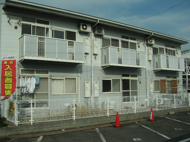 物件番号:1076744659 2DK→1LDKに大改装済み　閑静な住宅地　敷地内に駐車場完備です
