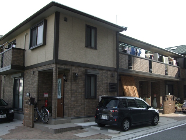 物件番号:1076739355 ガレージ1台分込の賃料 駅まで楽々の徒歩圏内 閑静な住宅地です