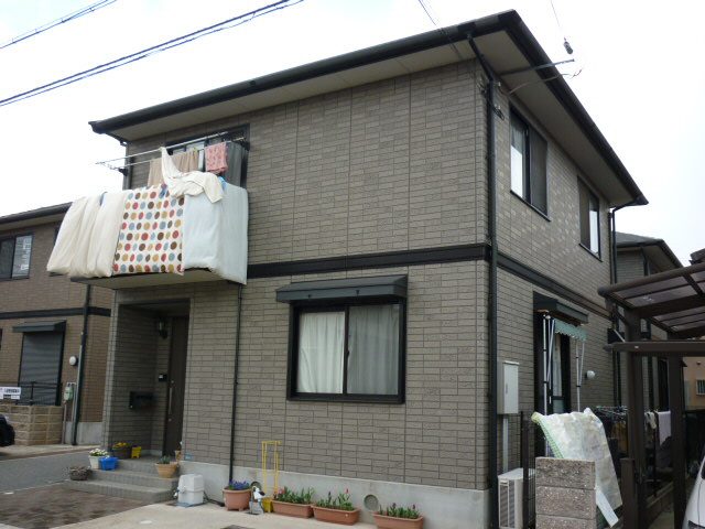 物件番号:1076712370 人気の戸建タイプ　住宅設備も充実　日当り良好　駐車場2台込の賃料です