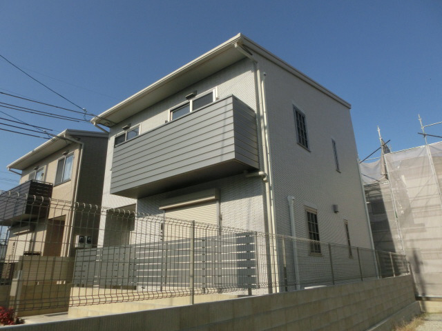 物件番号:1076725878 大手ハウスメーカー施工の築浅戸建　駐車場２台付き　広々一坪浴槽です