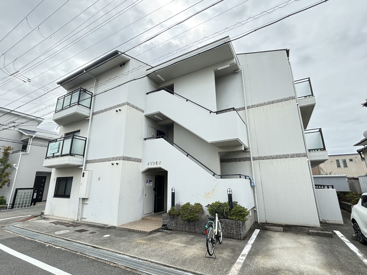 物件番号:1076740788 敷地内に駐車場の空きあり　管理費込み　全戸角部屋で日当たり良好です