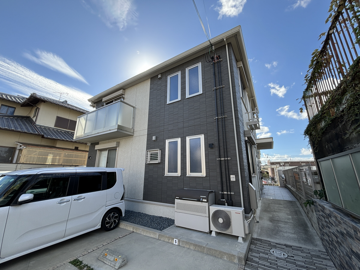 物件番号:1076734568 経済的なオール電化の築浅ハイツ　ペットOK　便利な宅配BOX完備です