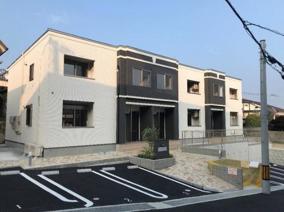 物件番号:1076731865 大手ハウスメーカー施工の築浅ハイツ　IHコンロや追い焚きなど室内設備充実