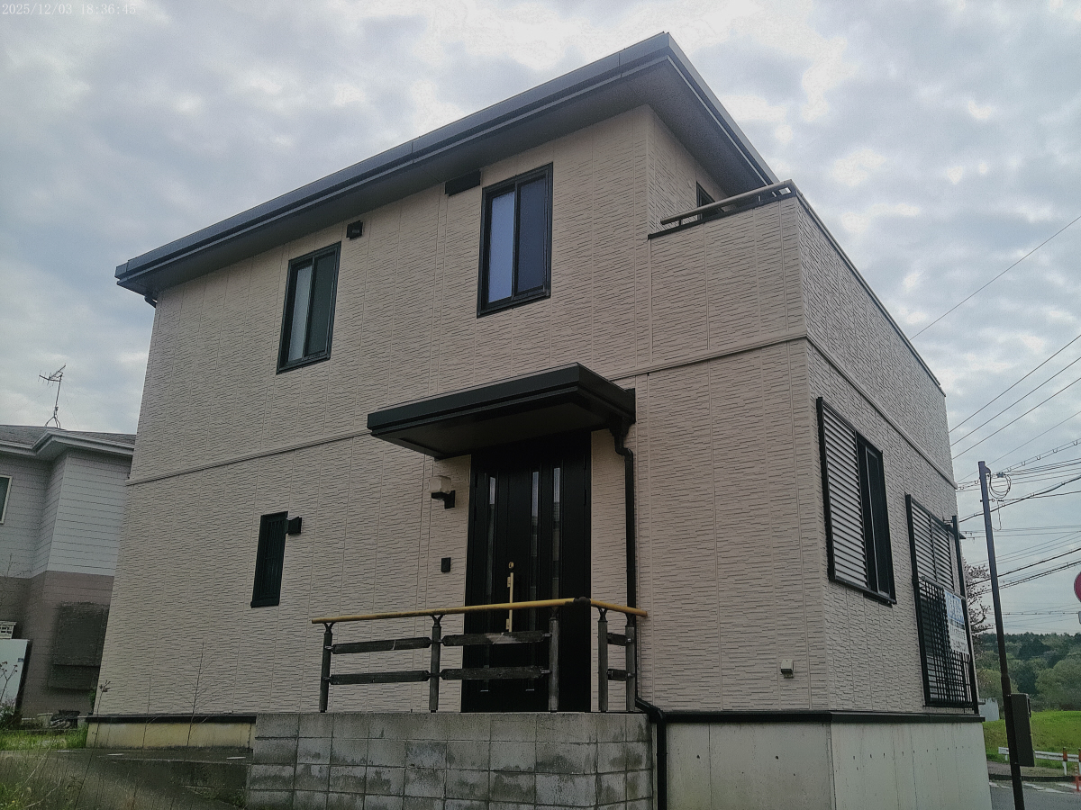 物件番号:1076745070 駐車場3台込みの賃料　設備充実の戸建賃貸　角地で日当たり良好です