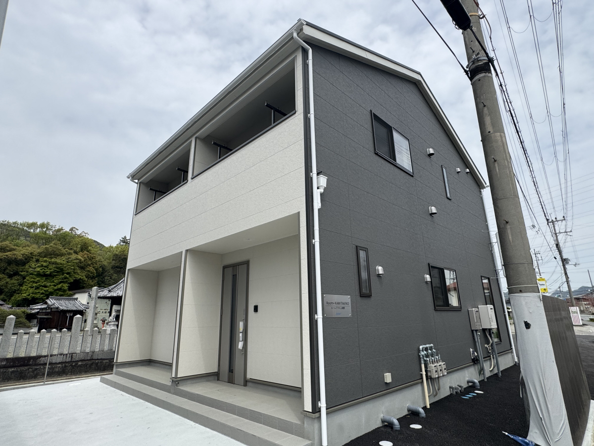 物件番号:1076746002 設備充実の新築ハイツ　全戸角部屋で日当り良好　駐車場１台込みの賃料です