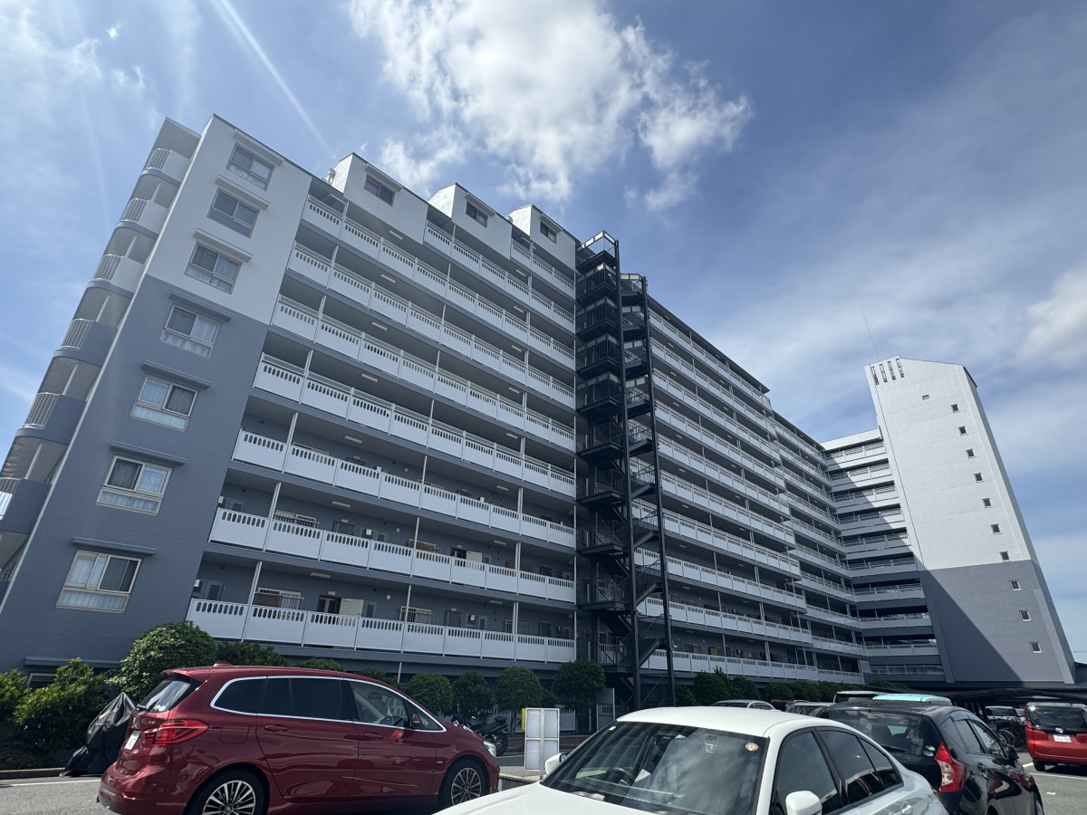 物件番号:1076744686 JR土山駅徒歩圏内分譲賃貸マンション 設備充実 LDK広々16帖です